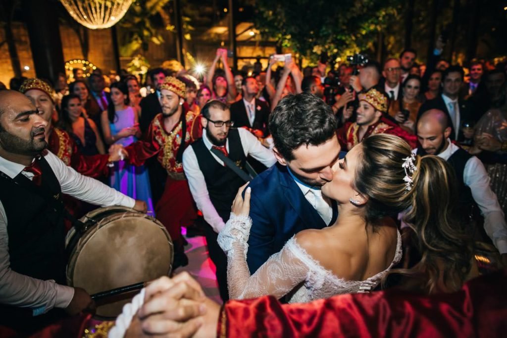 Fotografia do Casamento de Paloma e Galid Osman na Casa Fasano festa com dancas libanesas